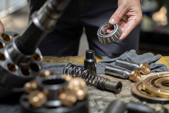 Cgangement de roulements sur une pompe à piston hydraulique