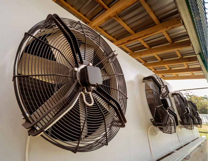 Ventilateurs industriels en exterieur sous abris